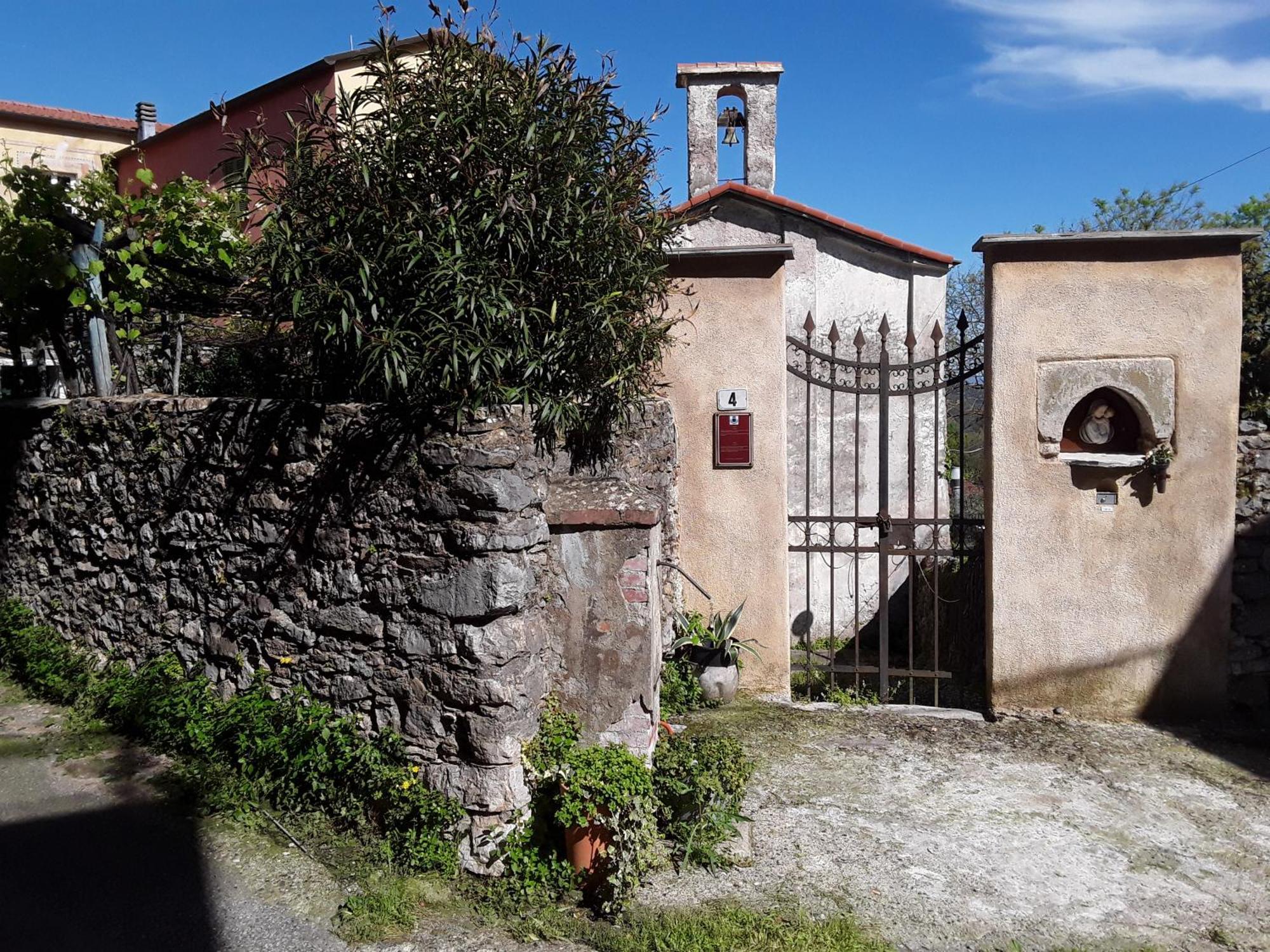 Hotel Paese Corvara Beverino Eksteriør billede